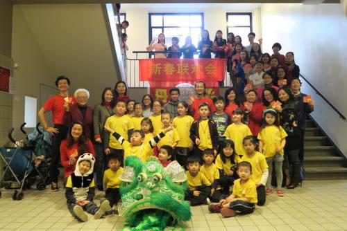 中國僑網(wǎng)合影