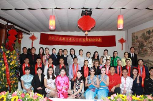 中國(guó)僑網(wǎng)合影