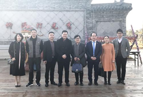 中國僑網(wǎng)合影