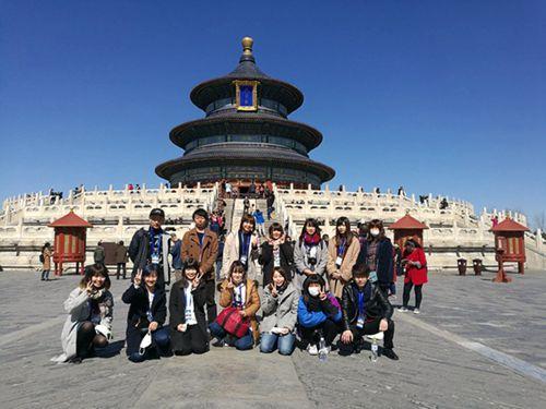 中國僑網(wǎng)合影