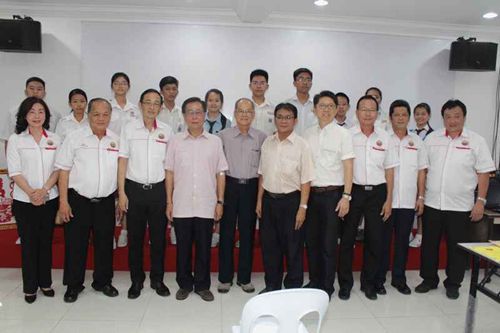 中國僑網(wǎng)合影 (馬來西亞《星洲日報(bào)》)