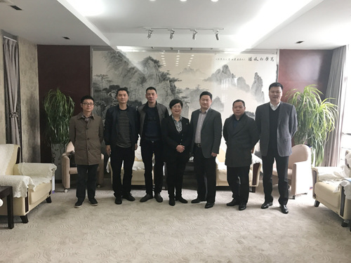 中國(guó)僑網(wǎng)合影