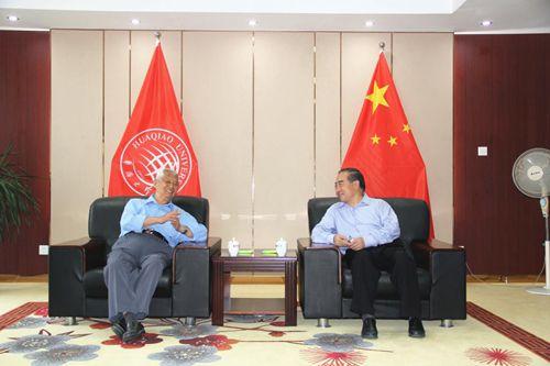 中國僑網(wǎng)賈益民與莊炎林會(huì)談