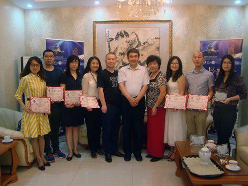 中國(guó)僑網(wǎng)合影