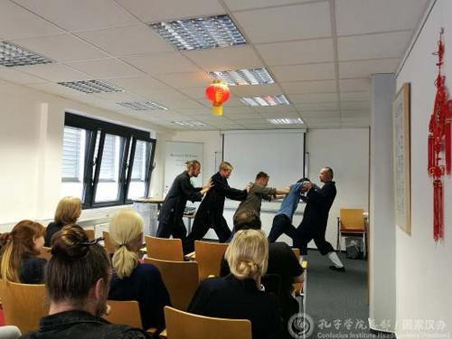 中國僑網(wǎng)學習武當功夫