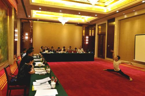 中國(guó)僑網(wǎng)舞蹈老師才藝展示