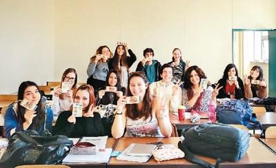 中國僑網(wǎng)葡萄牙里斯本大學(xué)孔子學(xué)院的學(xué)生們