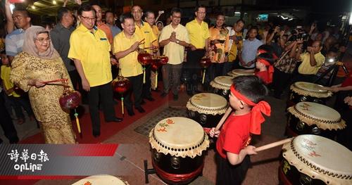 中國(guó)僑網(wǎng)(馬來(lái)西亞《詩(shī)華日?qǐng)?bào)》圖片)