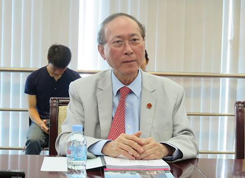 中國僑網柬華理事會會長方僑生