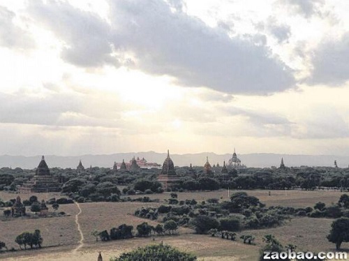 從高處眺望緬甸美景。(新加坡《聯(lián)合早報》)
