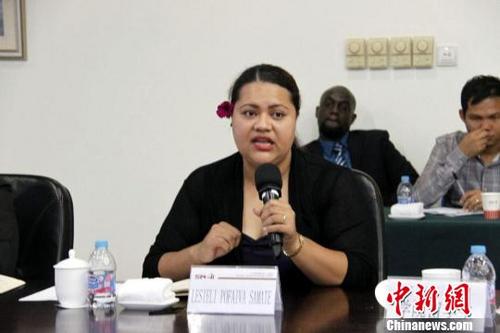 中國僑網(wǎng)進博會外籍志愿者麗麗(Lesieli) 袁宣 攝