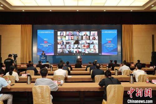 中國僑網(wǎng)論壇現(xiàn)場 胡莎莎供圖