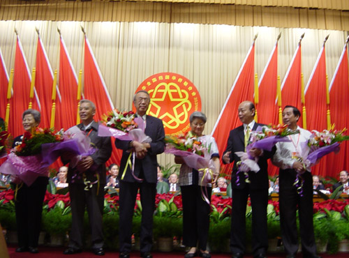 �c(di��n)������D