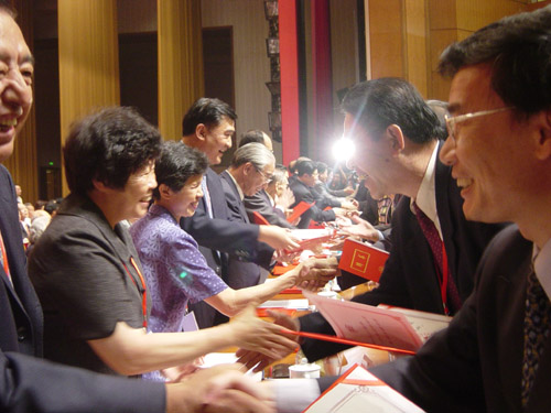 �c(di��n)������D