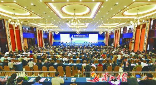 圖為世界媽祖文化論壇主旨演講現(xiàn)場。