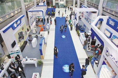 中國僑網(wǎng)今年11月,以“創(chuàng)新創(chuàng)業(yè) 合作發(fā)展”為主題的2016溫州科技成果交易會(huì)在溫州科技館舉行。