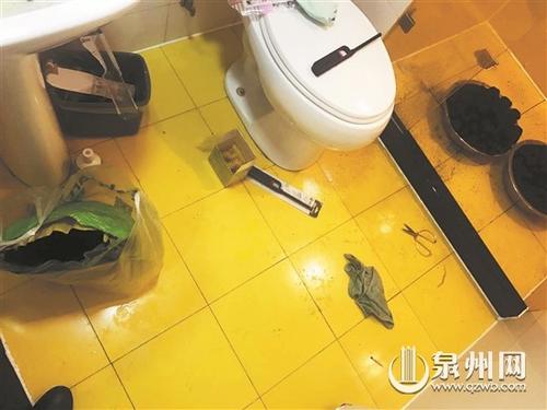 中國僑網(wǎng)衛(wèi)生間里擺了兩盆炭