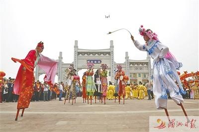 中國(guó)僑網(wǎng)民俗文藝表演