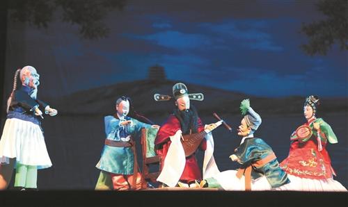 中國(guó)僑網(wǎng)《施公斷案》劇照