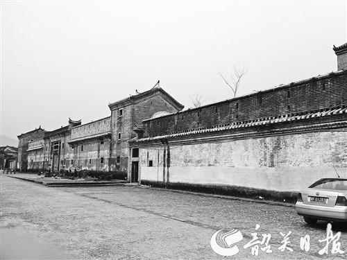 中國(guó)僑網(wǎng)滿(mǎn)堂客家大圍。