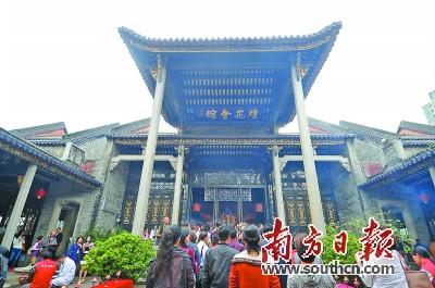 中國(guó)僑網(wǎng)《佛山街略》專門推薦了瓊花會(huì)館。南方日?qǐng)?bào)記者 戴嘉信 攝