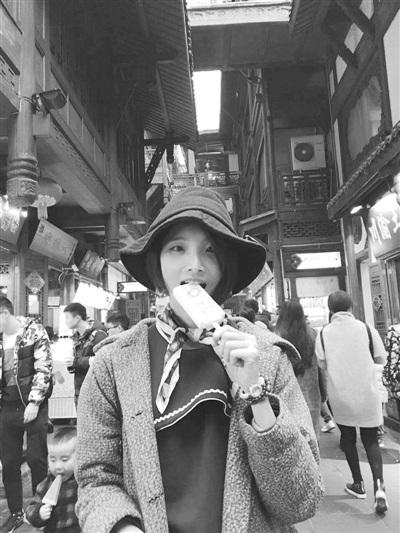 中國僑網(wǎng)陳瑩麗老師照片由其親友提供