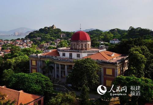 中國(guó)僑網(wǎng)鼓浪嶼標(biāo)志性建筑。(廈門(mén)日?qǐng)?bào) 王火炎 攝)