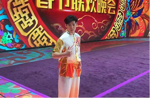 中國(guó)僑網(wǎng)黃陳健