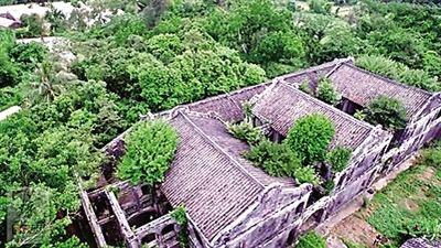 中國(guó)僑網(wǎng)3棟連體的符家宅