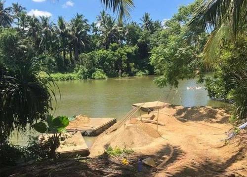 中國僑網(wǎng)非法采砂點(diǎn)。