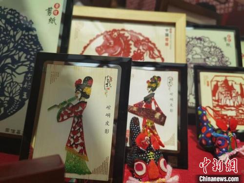 中國(guó)僑網(wǎng)圖為6月10日至12日,2021年“文化和自然遺產(chǎn)日”甘肅省非遺宣傳展示系列活動(dòng)在蘭州展開(kāi)。(中新網(wǎng) 閆姣/攝)