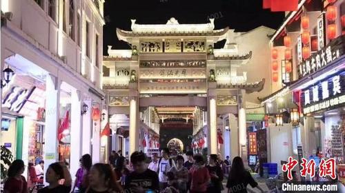 中國僑網(wǎng)潮州牌坊街 廣東省文旅廳 供圖