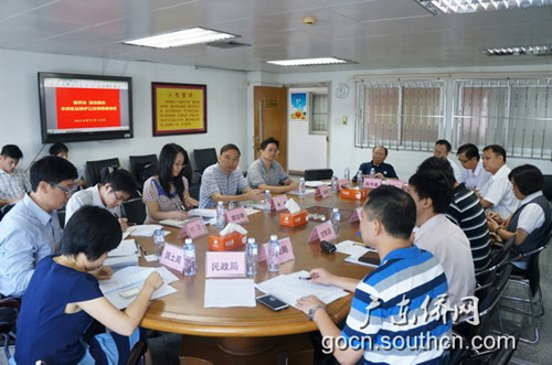 中國僑網調研組就有關問題與代表們進行積極熱烈的探討