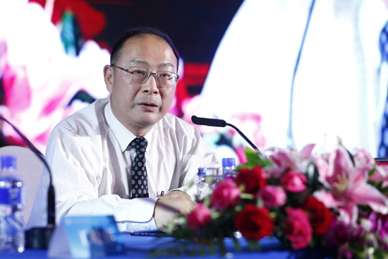 ���}���v