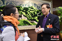 大馬中國(guó)總商會(huì)總會(huì)長(zhǎng)接受記者采訪(fǎng)