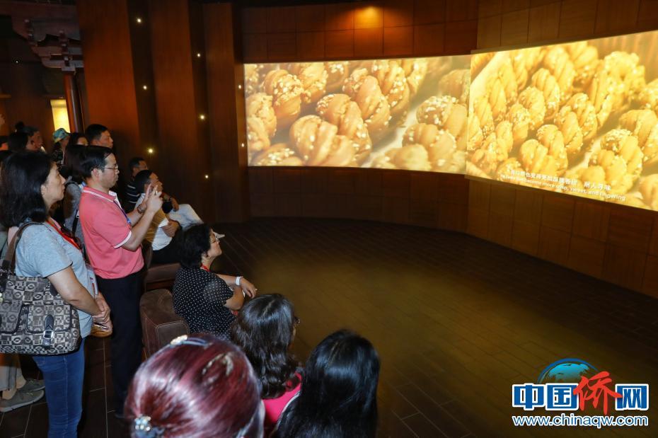 華媒代表走進(jìn)天津老字號(hào)企業(yè)感受傳統(tǒng)食品文化