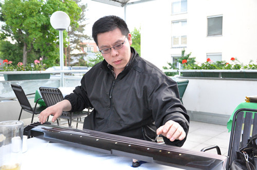 維也納古琴社社長林佳。(法國《歐洲時報》/受訪者提供)