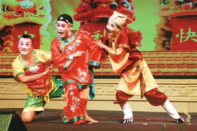 國家級非遺高甲戲傳承人曾文杰領(lǐng)銜出演高甲戲《公孫答“三字經(jīng)”》