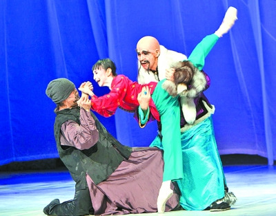 中國僑網(wǎng)松山芭蕾舞團(tuán)《白毛女》劇照