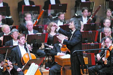 中國僑網(wǎng)長野健執(zhí)棒本場音樂會開場曲目。(蔣迪雯 攝)