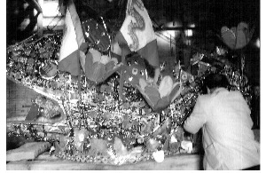 中國(guó)僑網(wǎng)梅燭燈