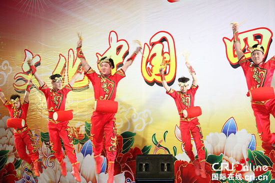 中國僑網(wǎng)花鼓舞