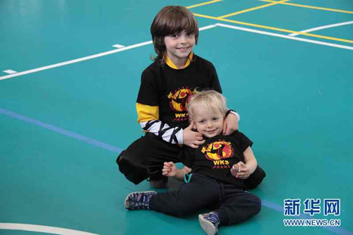 中國(guó)僑網(wǎng)武術(shù)節(jié)上的親兄弟。(王義 攝)