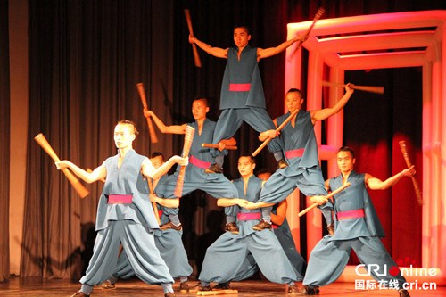 中國僑網(wǎng)疊羅漢