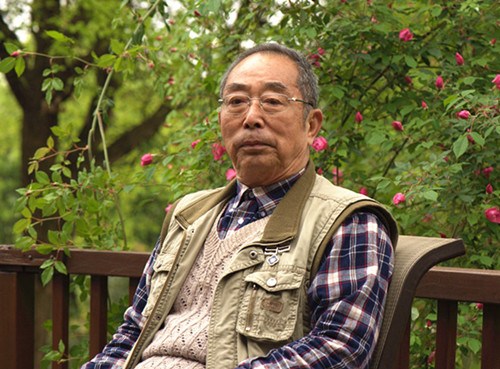 中國僑網(wǎng)工人老作家張榮昌