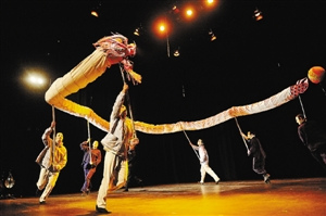 中國僑網(wǎng)《西線無戰(zhàn)事:一戰(zhàn)華工版》在福田文化館上演