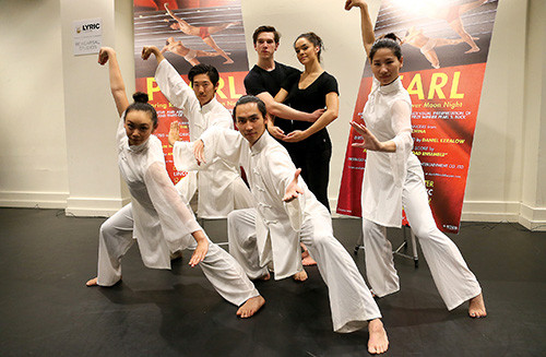 演員表現(xiàn)《賽珍珠》片段。(美國(guó)《僑報(bào)》/管黎明