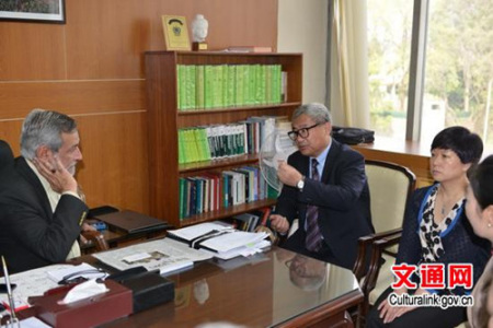 代表團拜會巴新聞廣播遺產(chǎn)部副部長