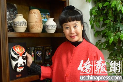 京劇藝術(shù)家孫萍在加州媒體俱樂部作客(美國《僑報》/夏嘉