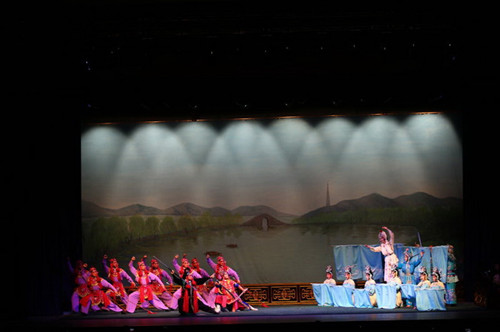 《白蛇傳水斗》